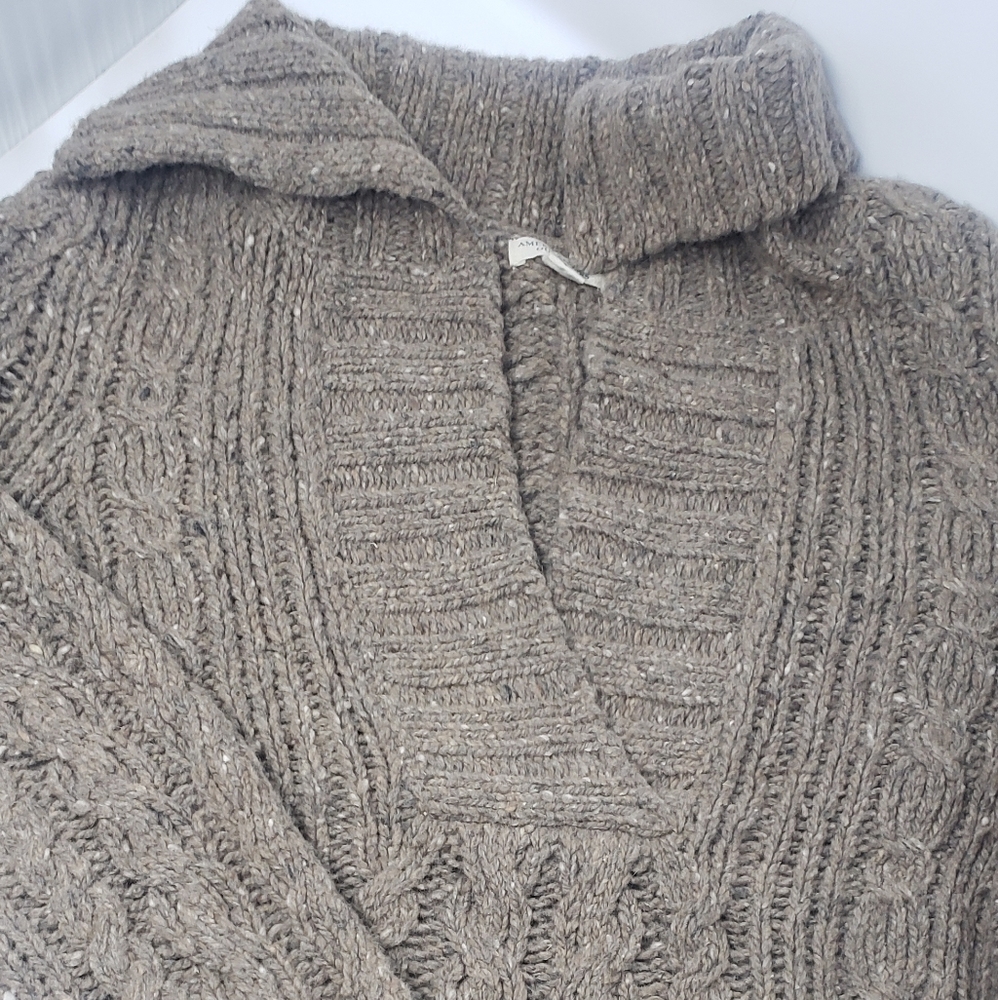 American eagle sweater